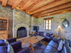 TV, fireplace, DVD player