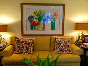 Room, Private Bathroom (Cottage Suite) | Living room | TV, DVD player, iPod dock