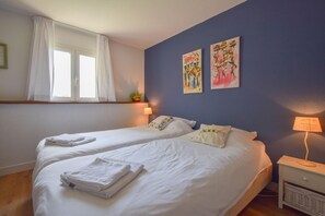 3 chambres, fer et planche à repasser, Wi-Fi gratuit