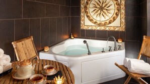Free toiletries, hair dryer, towels - Pipestem Spa Event Center and Mountain Chalets (Pipestem)