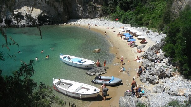 Unclassified image, 1 of 38, button - Romantic Escape w/ Terrace (Palinuro)