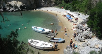 Romantische Flucht mit Terrasse