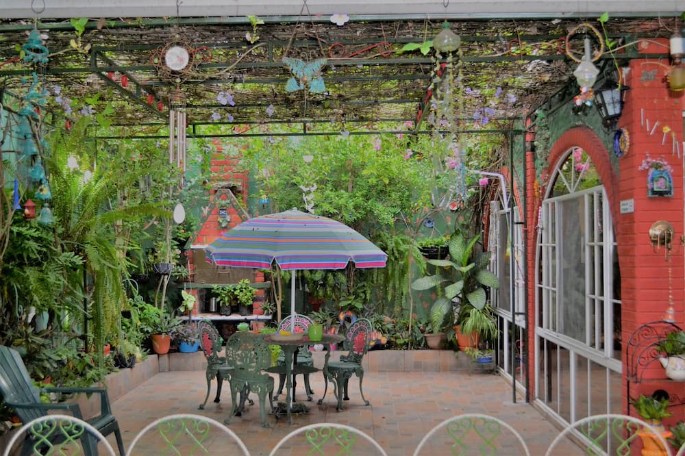 Hotel Oasis
