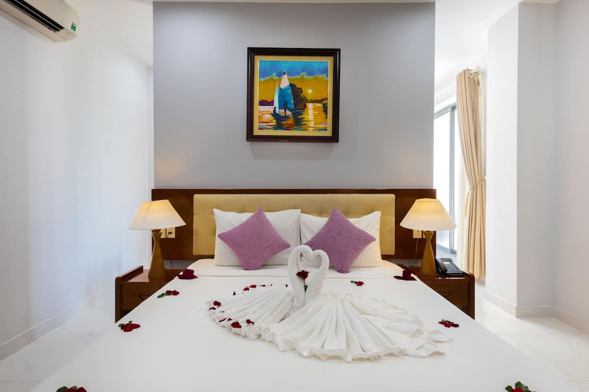 Superior Double Room, City View