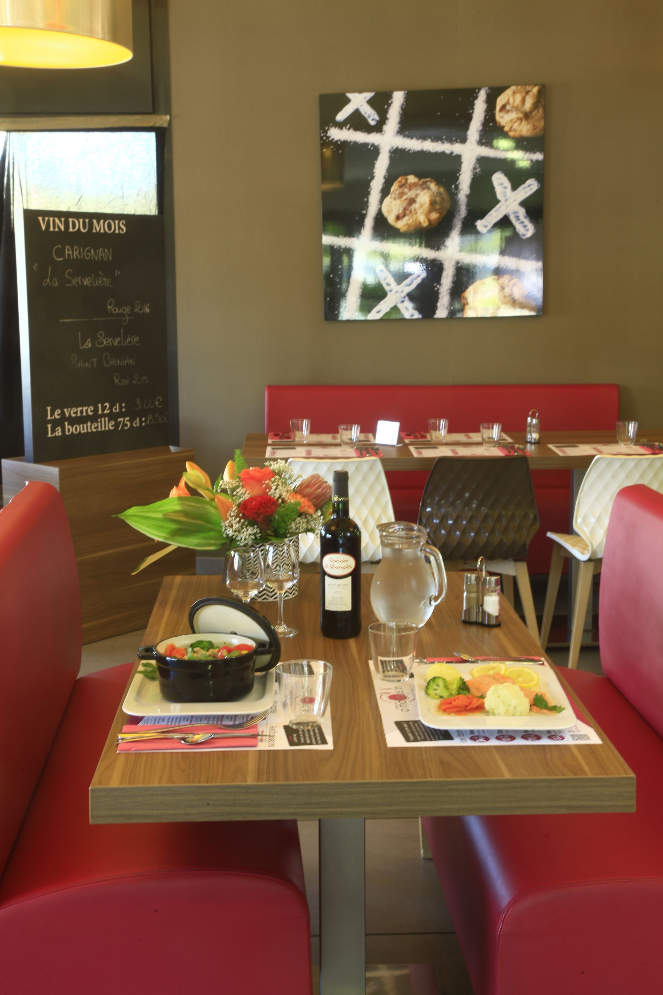 lunch and dinner served, local cuisine