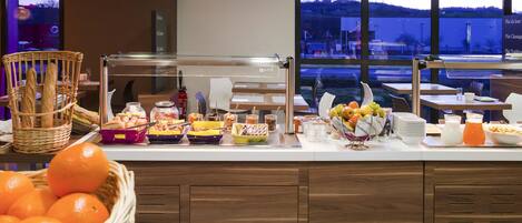 Desayuno (con cargo)