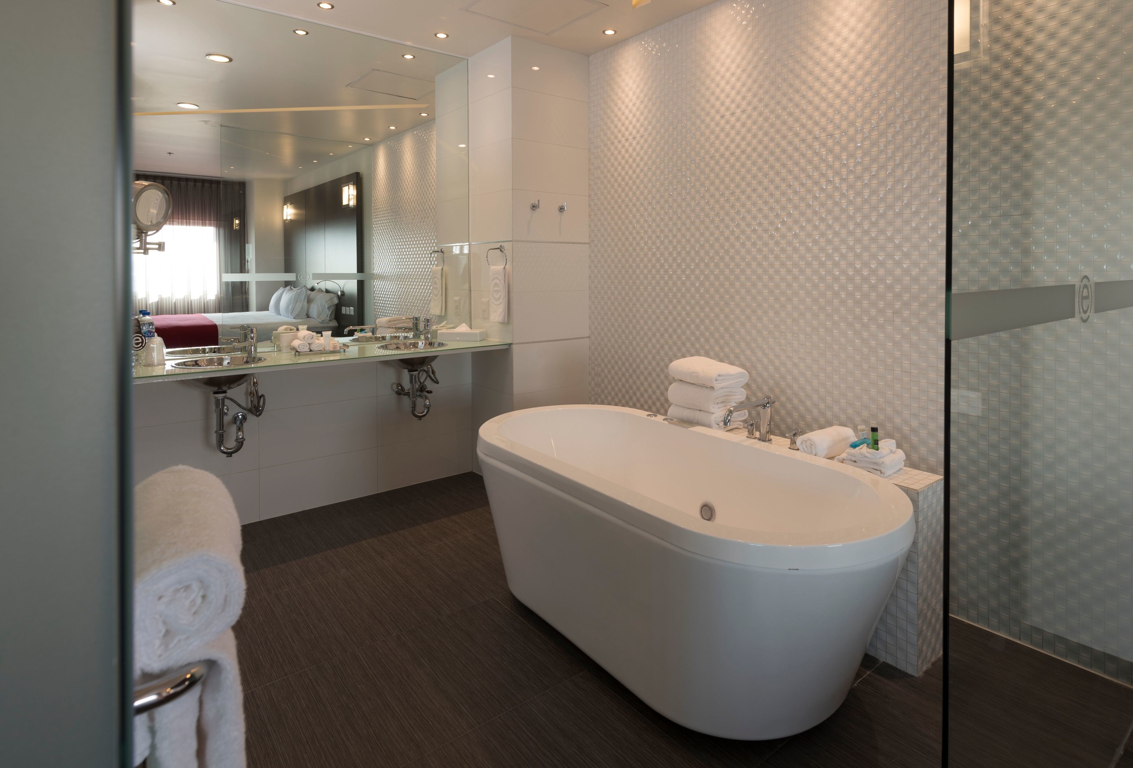 suite, 1 king bed, non smoking (relax) | jetted bathtub