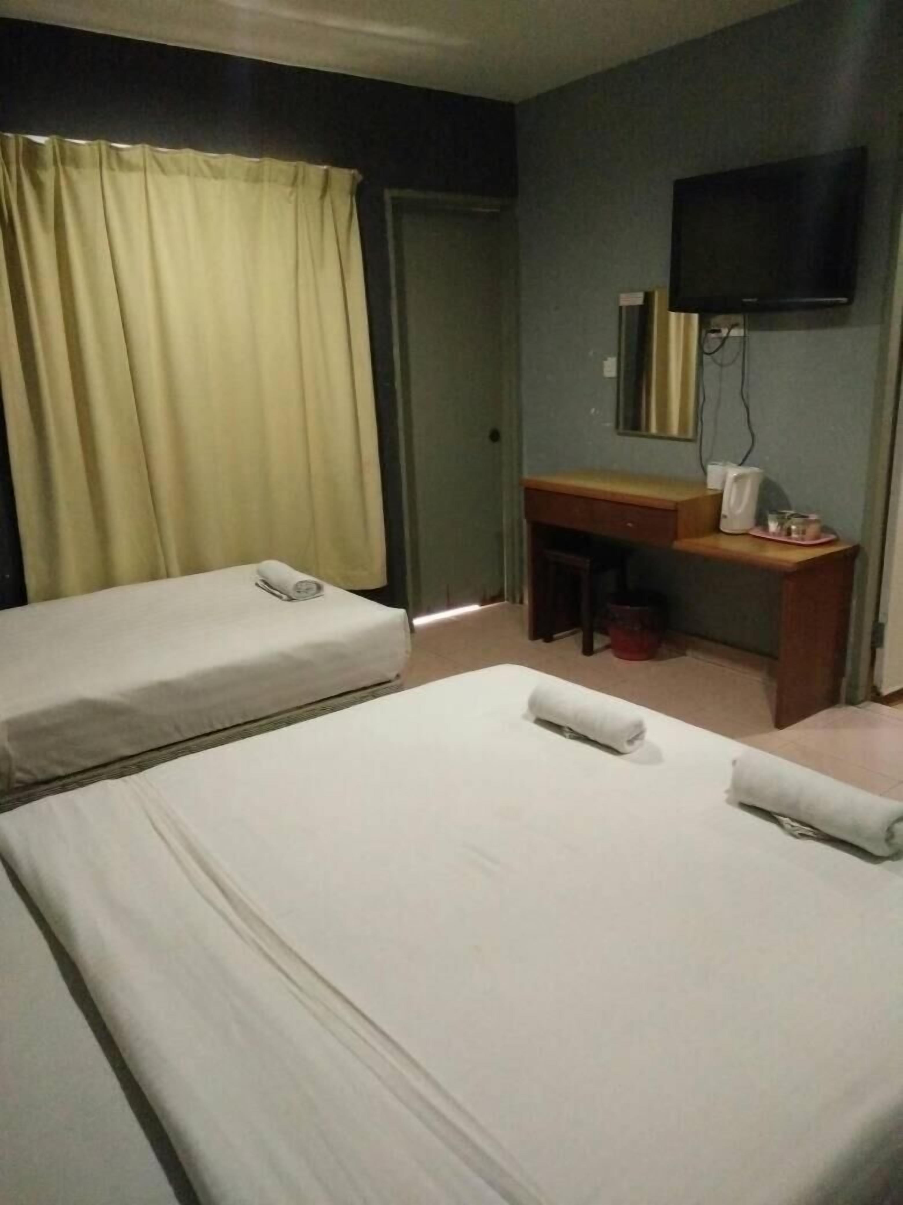 Escritorio y Internet por cable gratuito