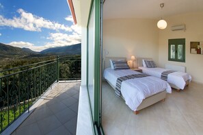 Villa, 3 habitaciones | 3 dormitorios, ropa de cama de alta calidad, caja fuerte y escritorio