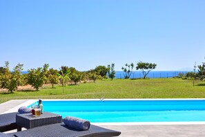 Villa Piano, 3 Bedrooms, Private Pool | ลานระเบียง/นอกชาน