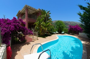 Villa, 2 Schlafzimmer, eigener Pool (5 adults) | Terrasse/Patio
