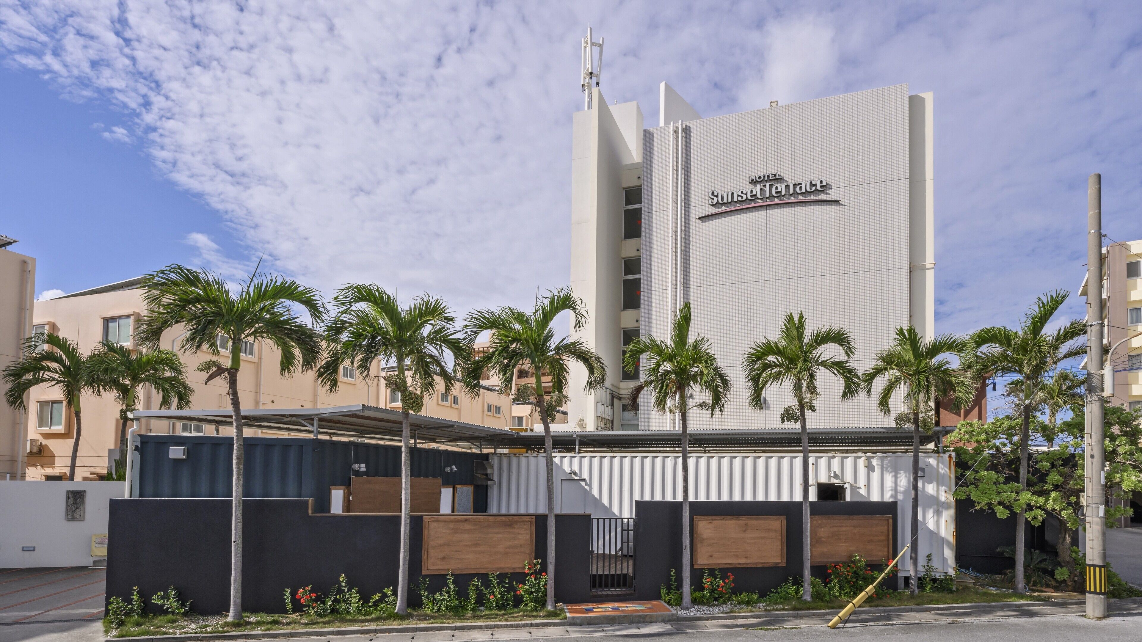 المنشأة من الخارج