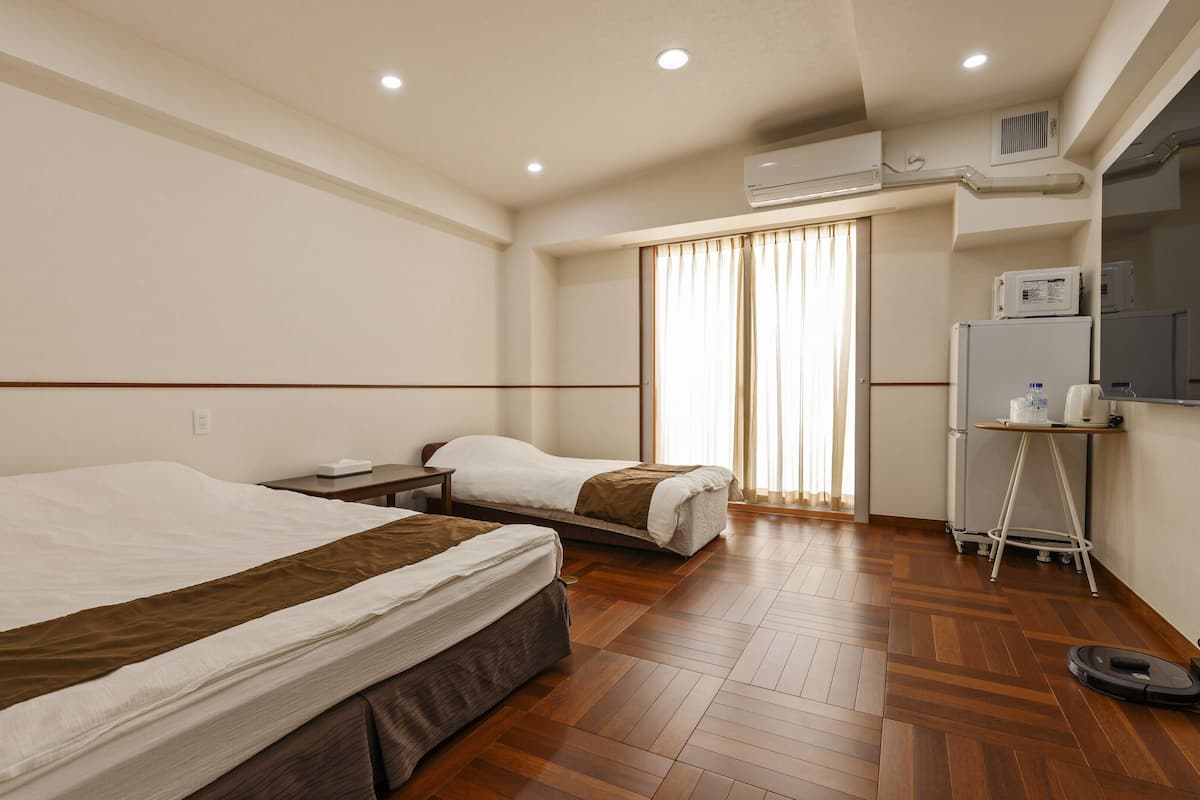theater twin room non smoking | 1 bedroom, blackout curtains, soundproofing, iron/ironing board
