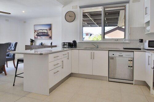 Ivy Units Glen Waverley