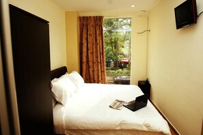 Desk, iron/ironing board, free WiFi - T Hotel Johor Bahru (Johor Bahru)