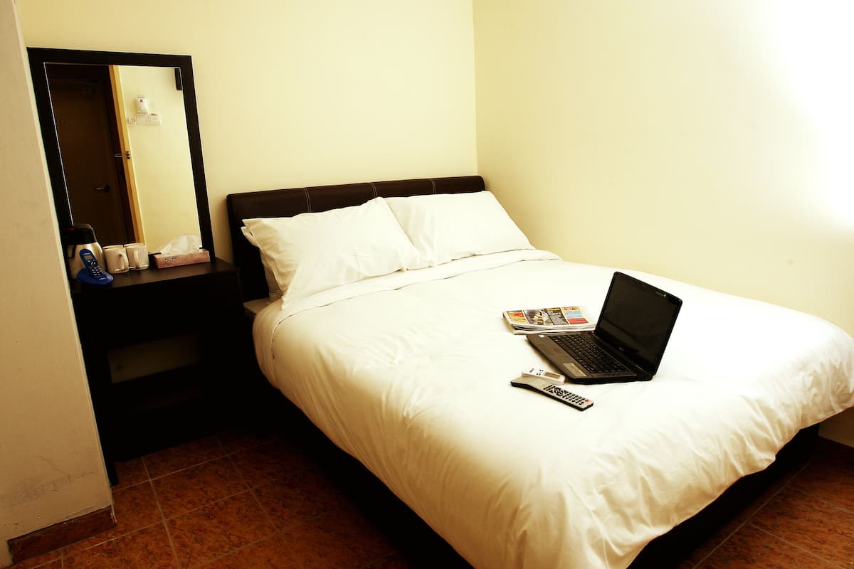 Superior Queen Room, No Window | Desk, iron/ironing board, free WiFi