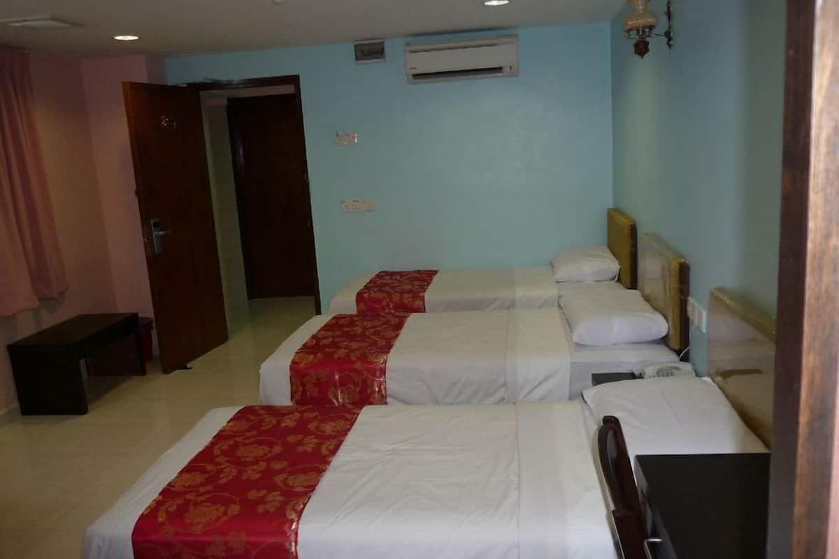 Deluxe Room, 3 Single Beds