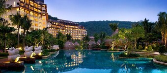 Shixishu Jianguo Yalong Bay Resort Hotel