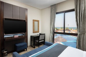 迷你吧、房內夾萬、書桌、隔音