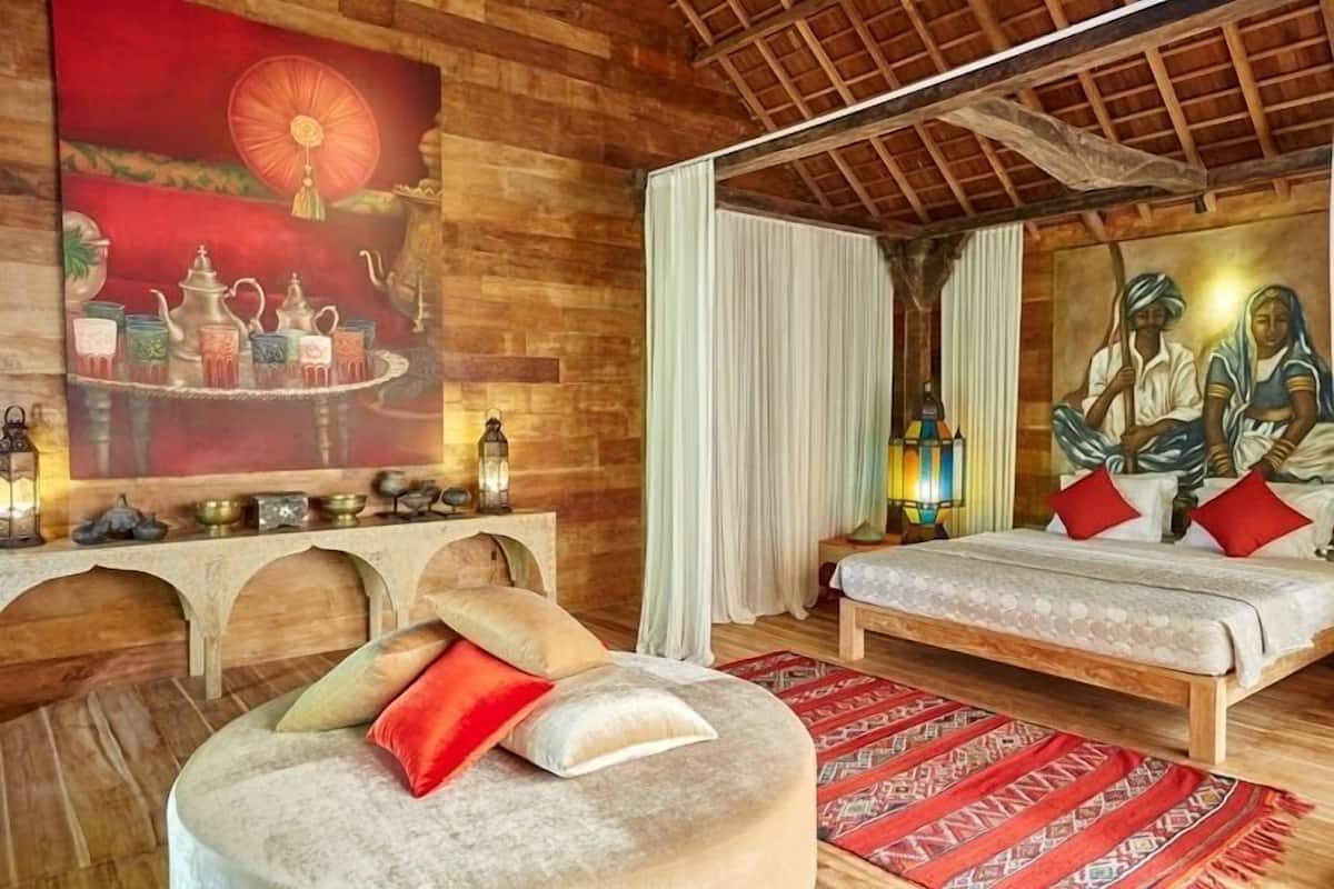 Morocco Room | Premium bedding, desk, iron/ironing board, free WiFi