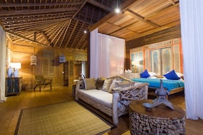 Premium bedding, desk, iron/ironing board, free WiFi - Serenity Riverside (Kerobokan)