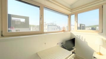 Basic Single Room, 1 Bedroom, Non Smoking, Courtyard View (Self Check-In) | Premium bedding, down comforters, in-room safe, individually furnished