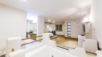 Habitación superior | Decoración personalizada y wifi gratis
