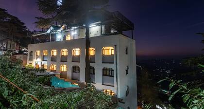 Treebo Varuna with Mountain View, Mall Road