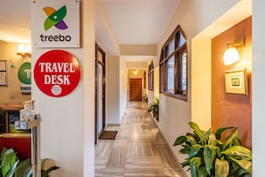 Reception - Treebo Varuna with Mountain View, Mall Road (Shimla)