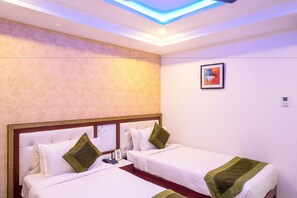 Standard Room - Treebo Empire (Vijayawada)
