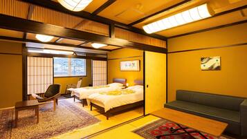 غرفة بطراز ياباني - لغير المدخنين (Taisho, Japanese Style Special Room) | ألحفة محشوة بالريش وخزنة داخل الغرفة ومكتب وواي فاي مجانًا