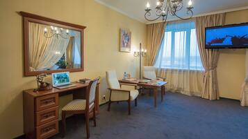 Desk, iron/ironing board, rollaway beds, free WiFi