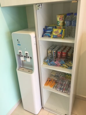 Snack bar