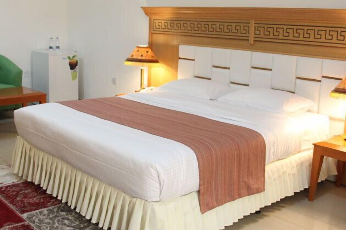 In-room safe, desk, iron/ironing board, free rollaway beds
