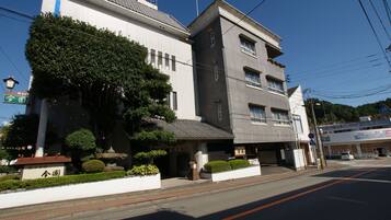 Façana frontal de l'allotjament