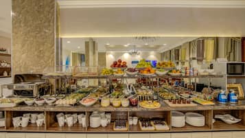Petit déjeuner buffet compris tous les jours