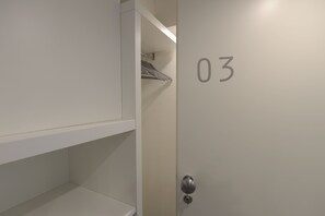 Free WiFi, bed sheets - Piano Tre (Verona)