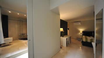 1 bedroom, down duvets, individually decorated, individually furnished