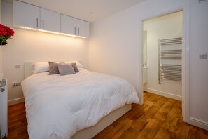 Apartment, 1 Bedroom | 1 bedroom, iron/ironing board, free WiFi