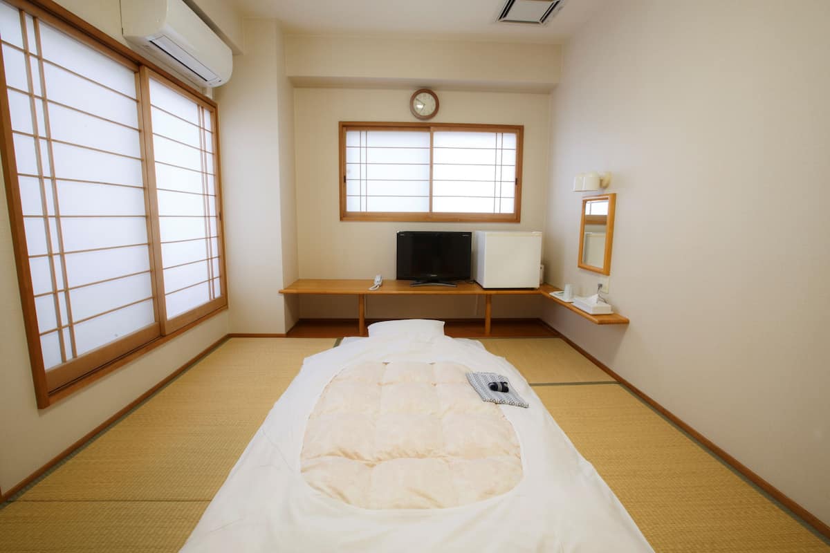 Habitación tradicional, para no fumadores (Japanese Style, Main Building) | Escritorio y wifi gratis