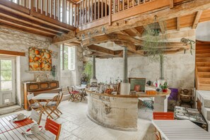 Free daily continental breakfast - Jolysable (Pons)