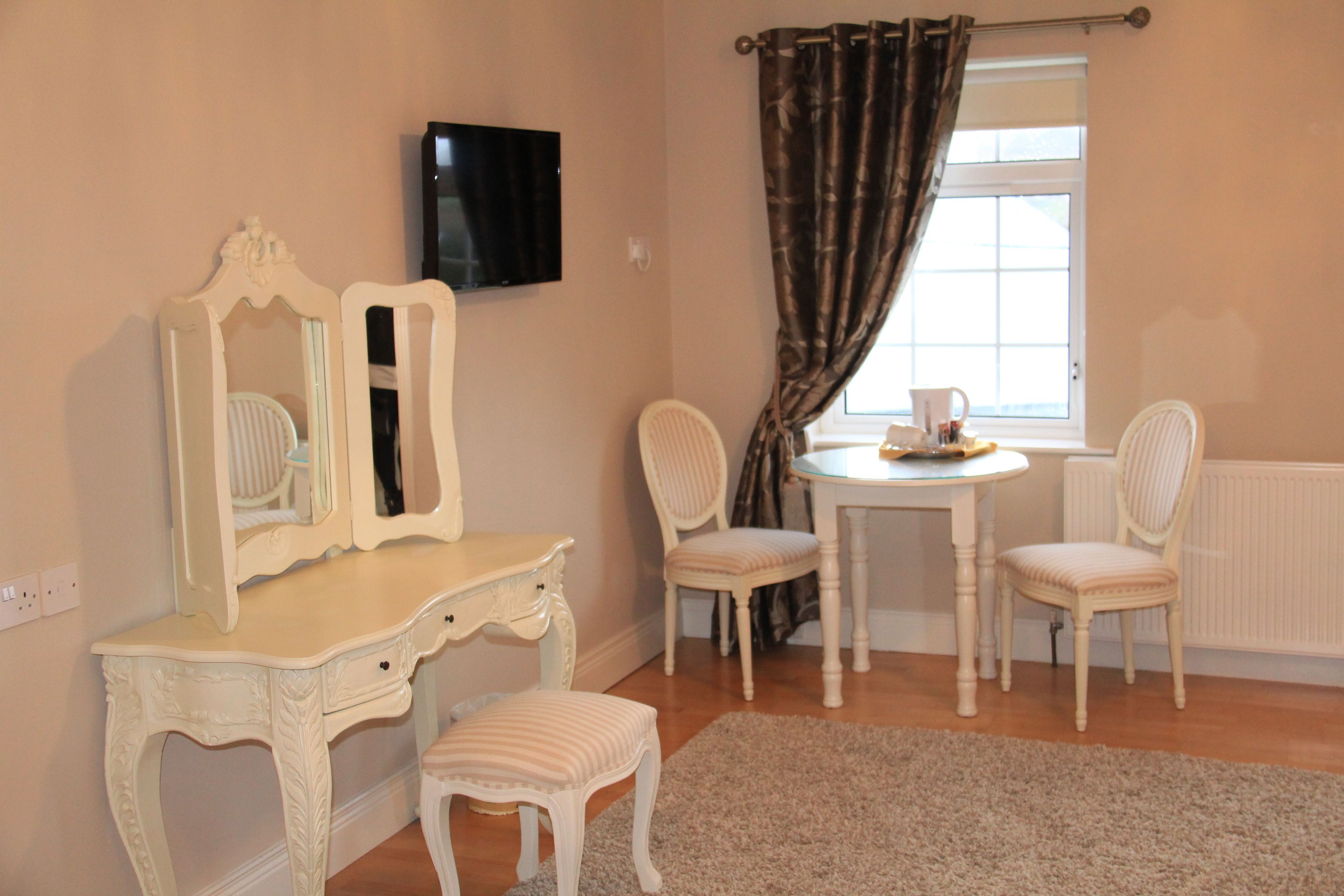 suite | premium bedding, in-room safe, iron/ironing board, free cots/infant beds