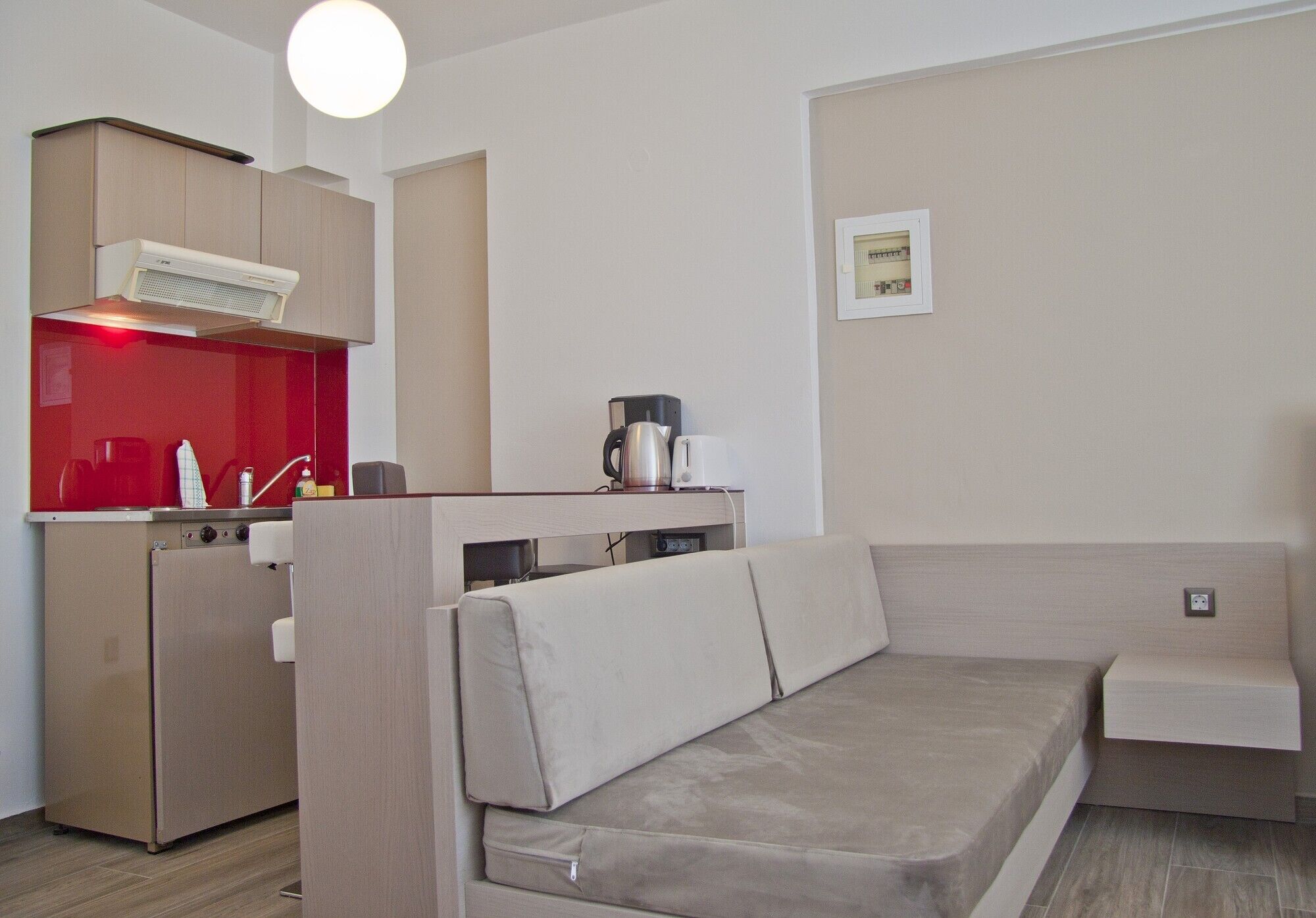 standard studio | private kitchenette | fridge, stovetop, coffee/tea maker, electric kettle