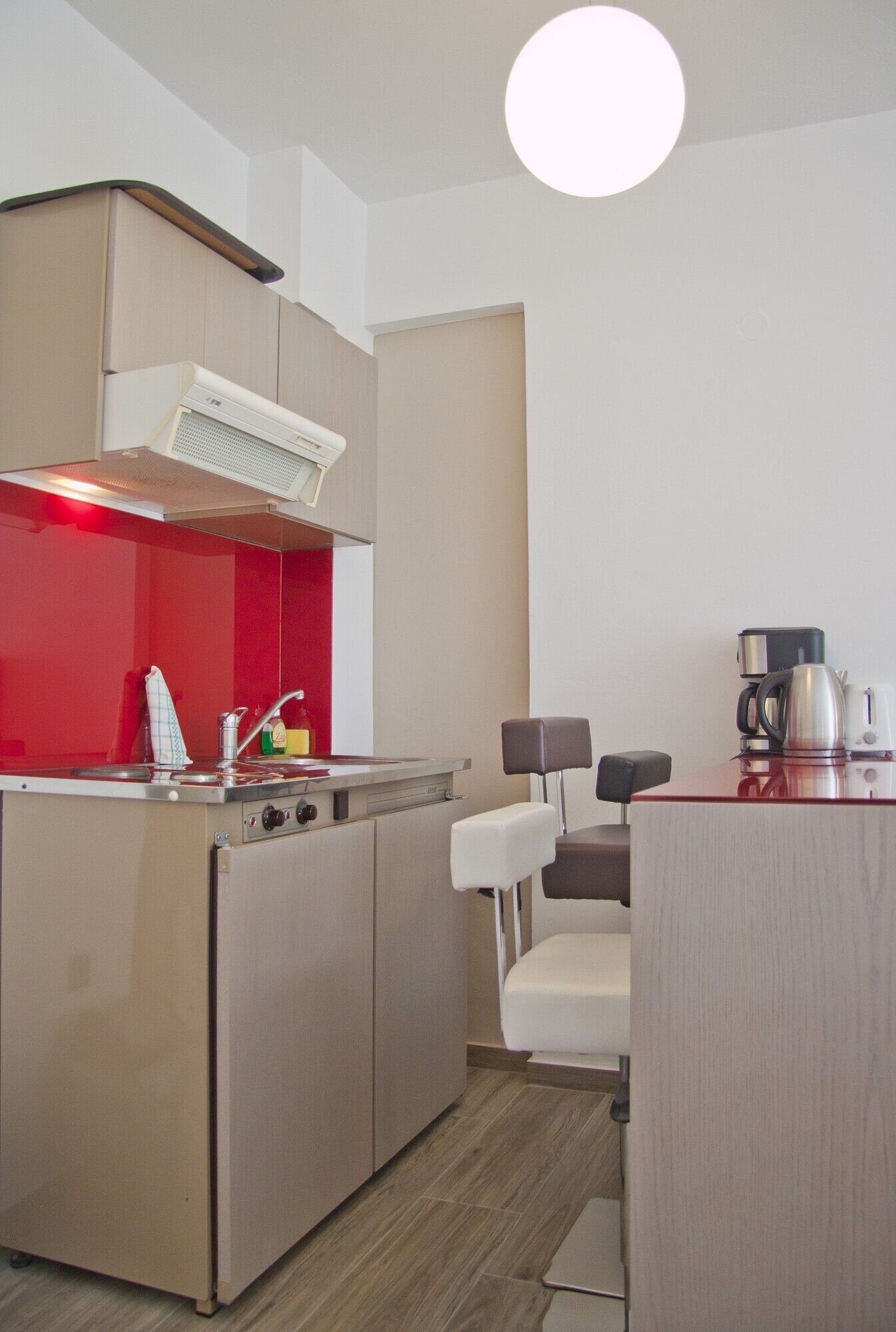 standard studio | private kitchenette | fridge, stovetop, coffee/tea maker, electric kettle