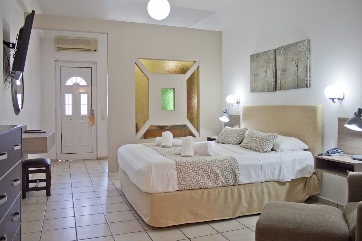 Family Studio, Sea View, Ground Floor | Living area