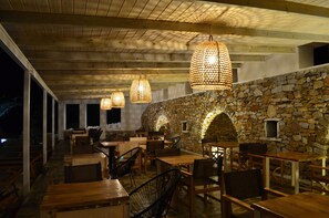 Front of property – evening/night - Faros Resort Hotel (Syros)