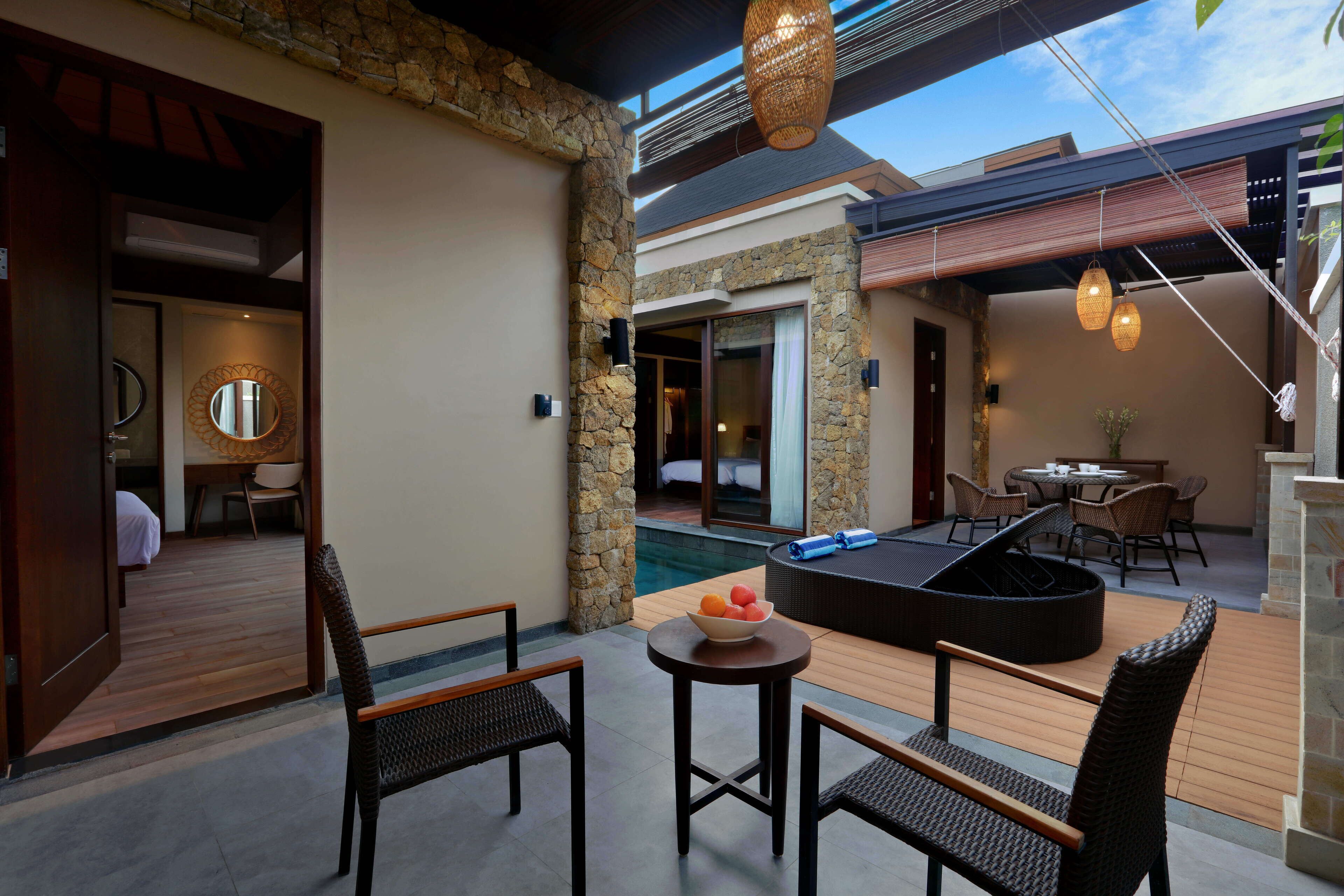 尊貴套房 (Villa) | 客廳 | 42 吋LCD 電視連有線電視頻道、電視