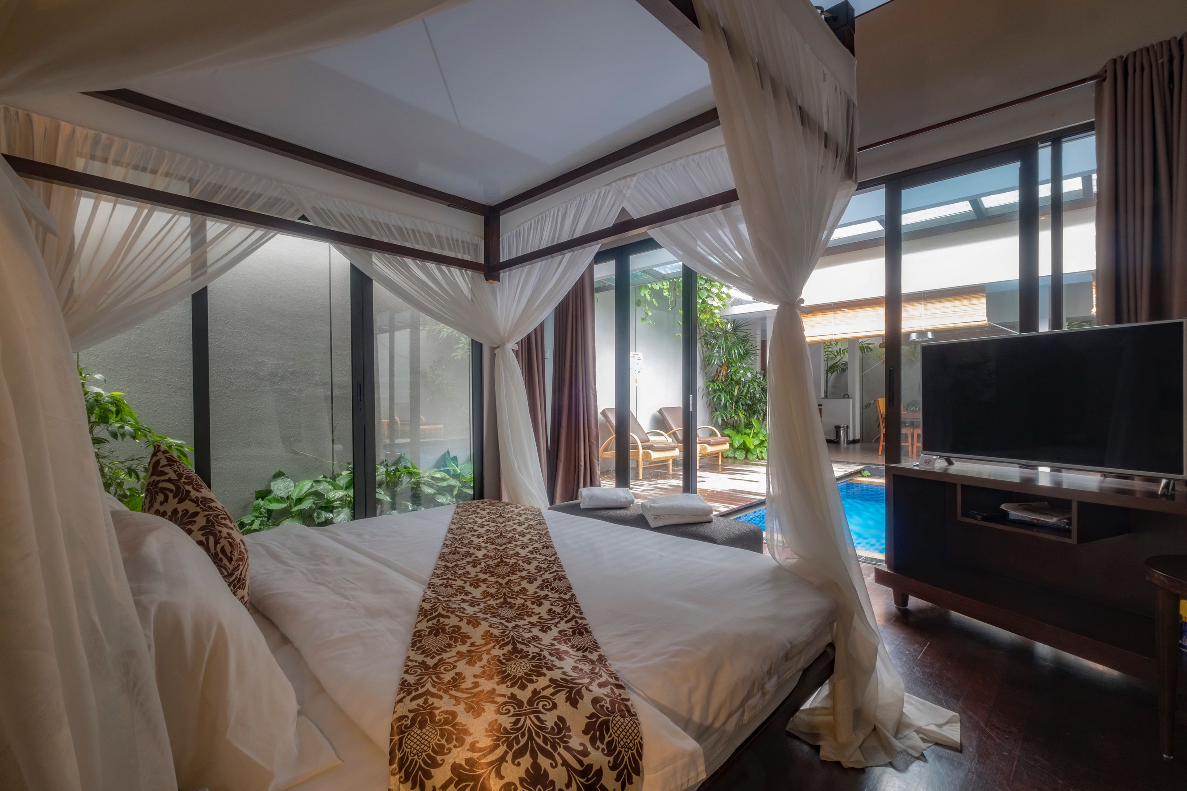 Suite Deluxe (Villa) | Caja fuerte, escritorio, tabla de planchar con plancha y wifi gratis