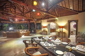 4 Bedrooms Villa with Private Pool | In-room dining