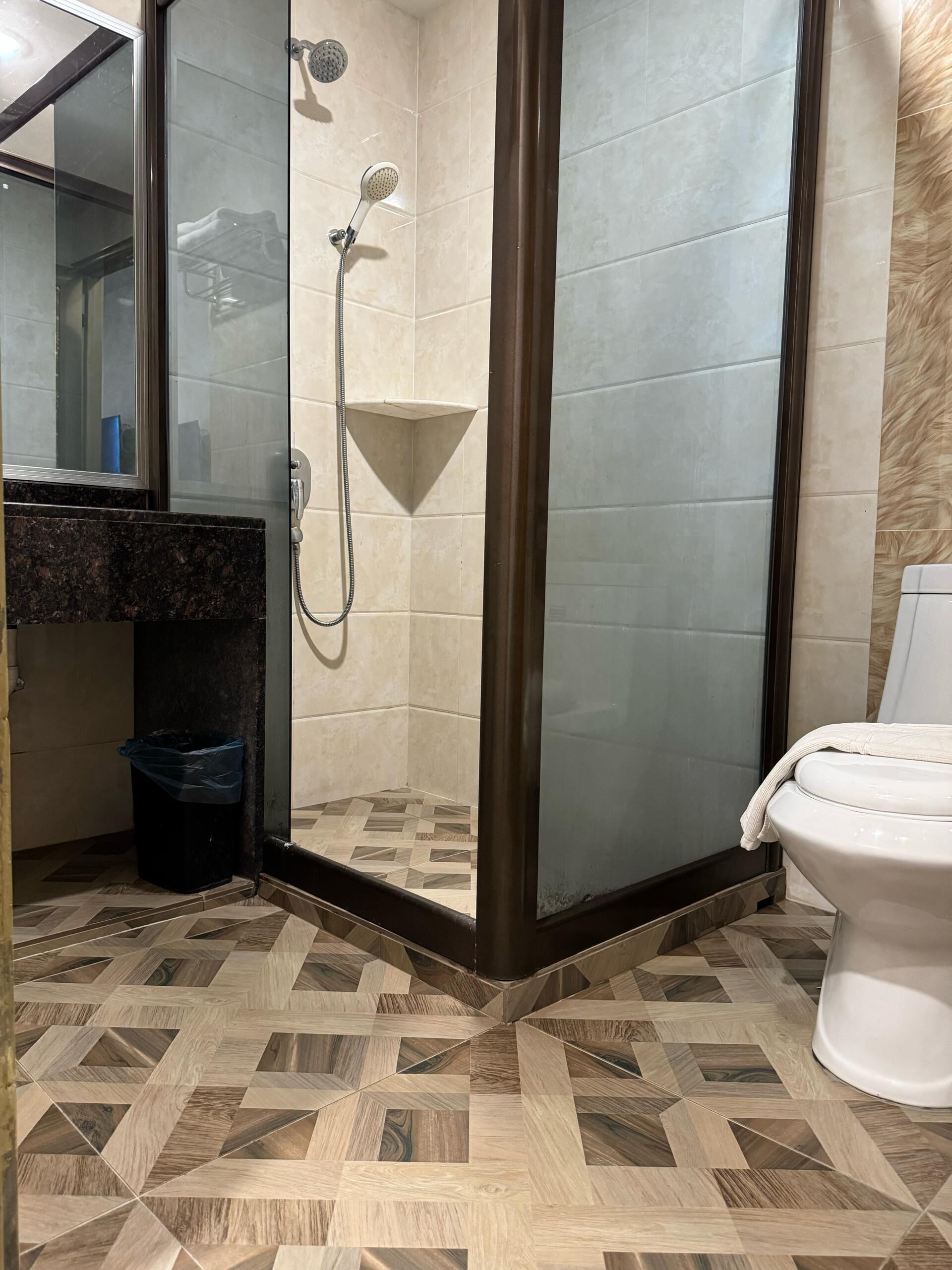 Super Standard Twin | Bathroom | Shower, free toiletries, hair dryer, slippers